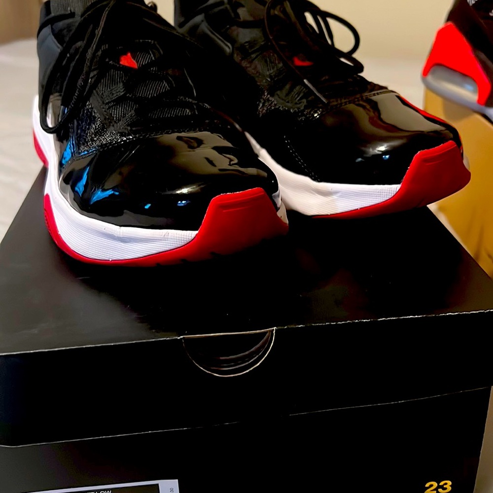 Jordan comfort low sz 11 black and red worn once!  Very comfortable